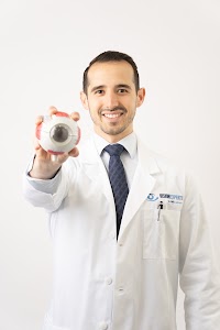 Dr. Amín Vela Martínez, Oftalmólogo, Microcirugía catarata place picture