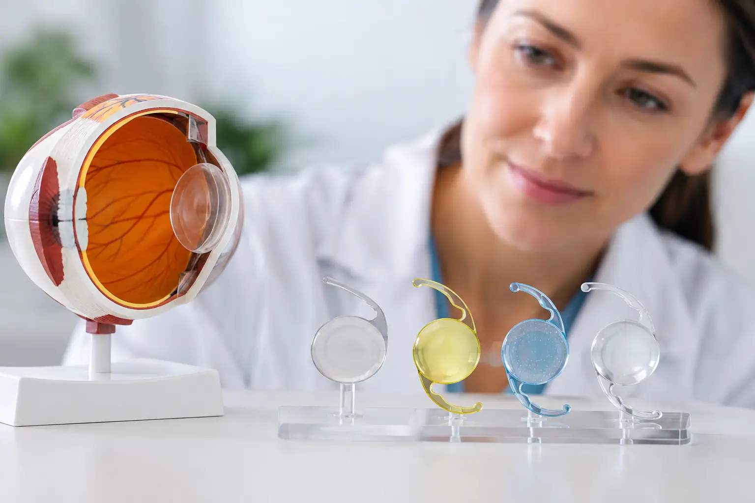 Tipos de lentes intraoculares y cómo elegirlos